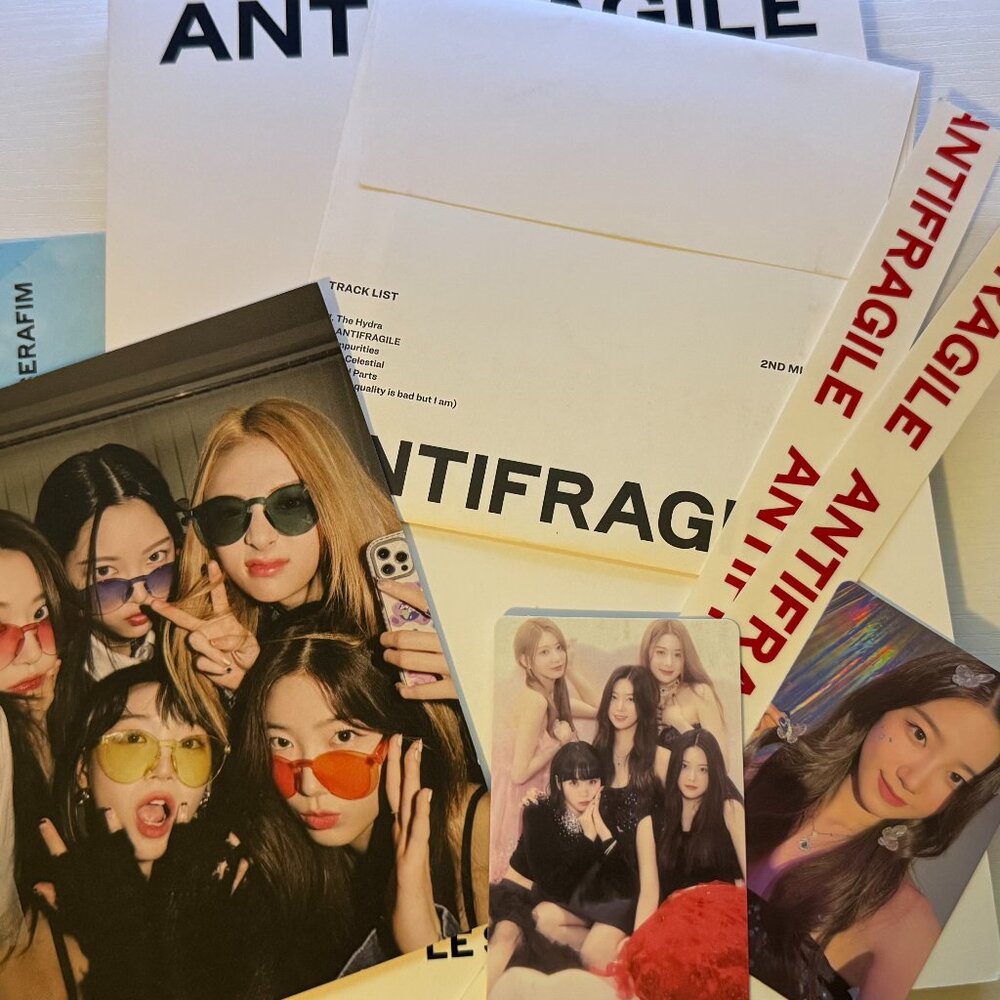 LE SSERAFIM 'Antifragile' Album - Picture 5 of 8